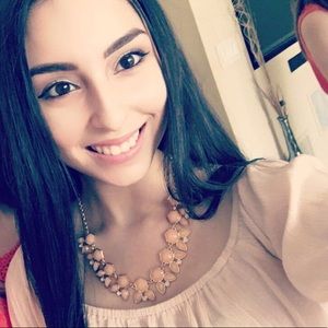 Meet your Posher, Aylin